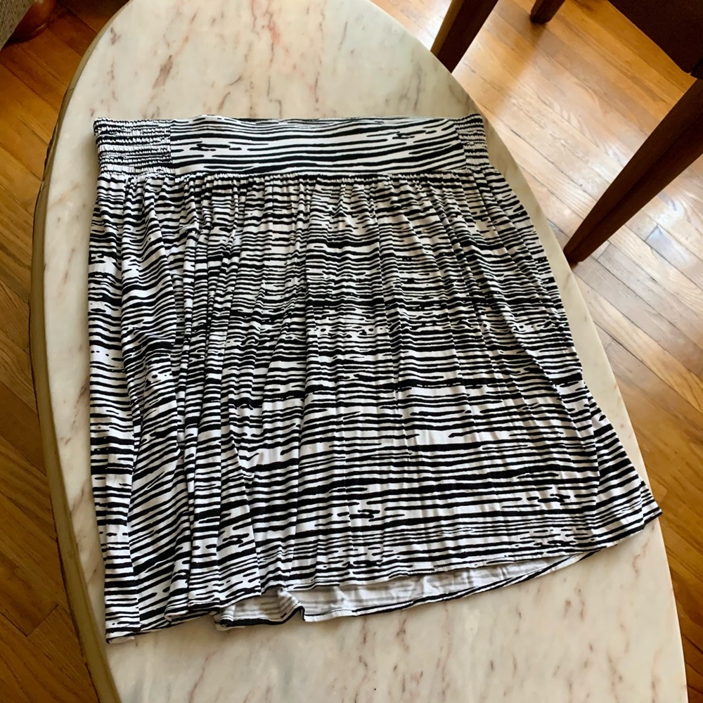 Lane Bryant_(NWT) Black/ White Flowy Skirt_18/20